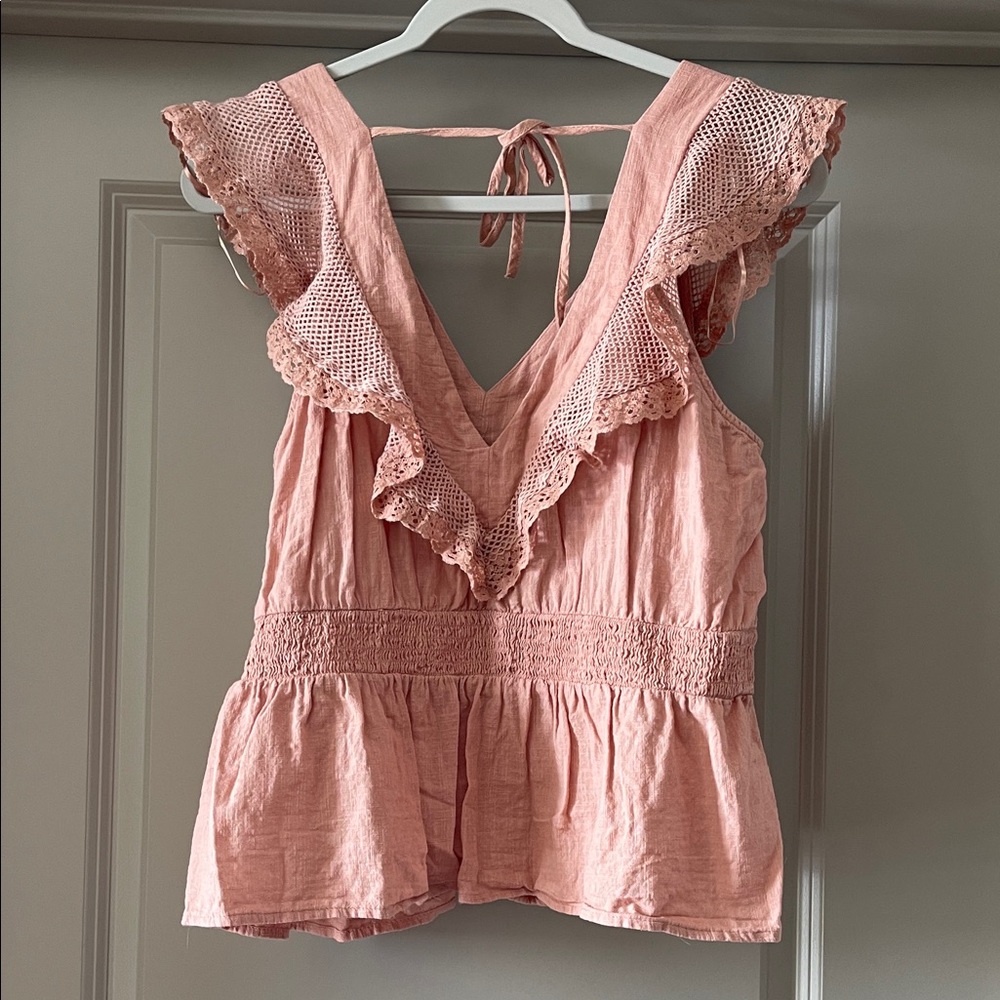 Old Navy Dusty Rose Crochet-Trim V-Neck Peplum Tank - Picture 3 of 4